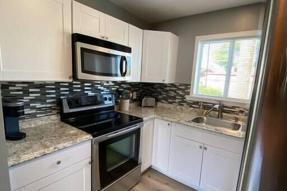Photo of Kitchen in Roosevelt