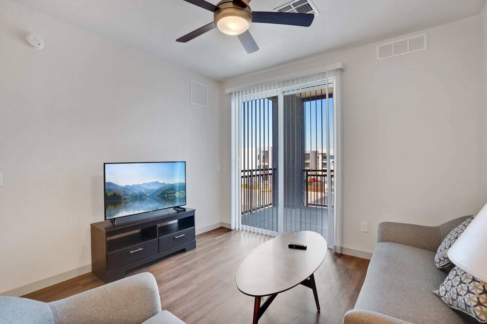 Photo of Livingroom in Palm Valley