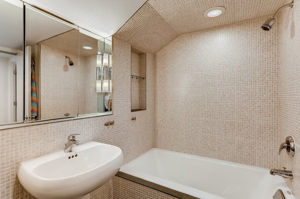 Photo of Bathroom in Newlands