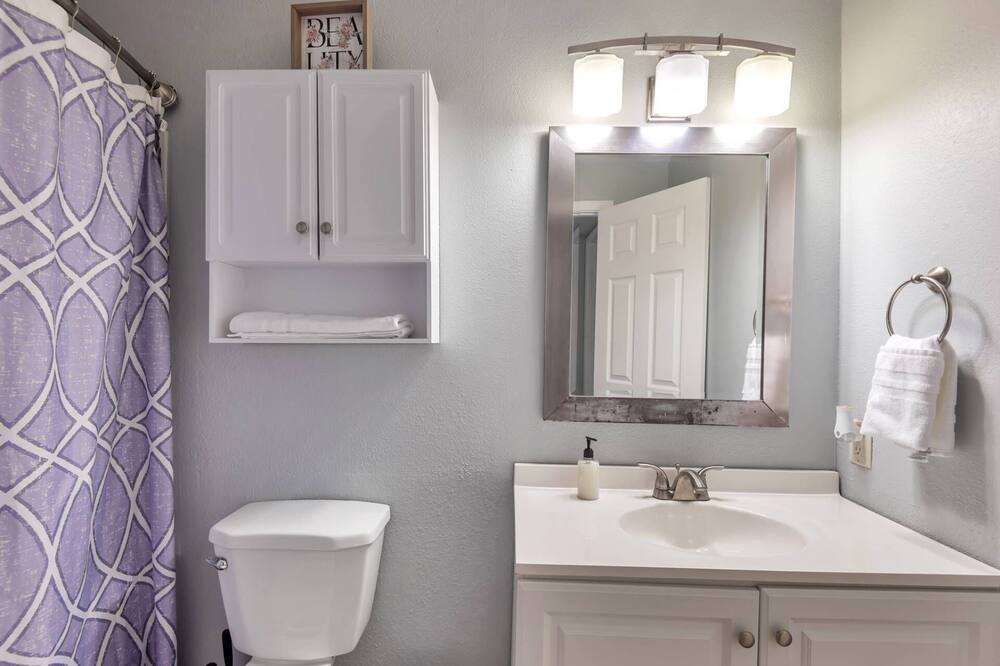 Photo of Bathroom in Pima Meadows