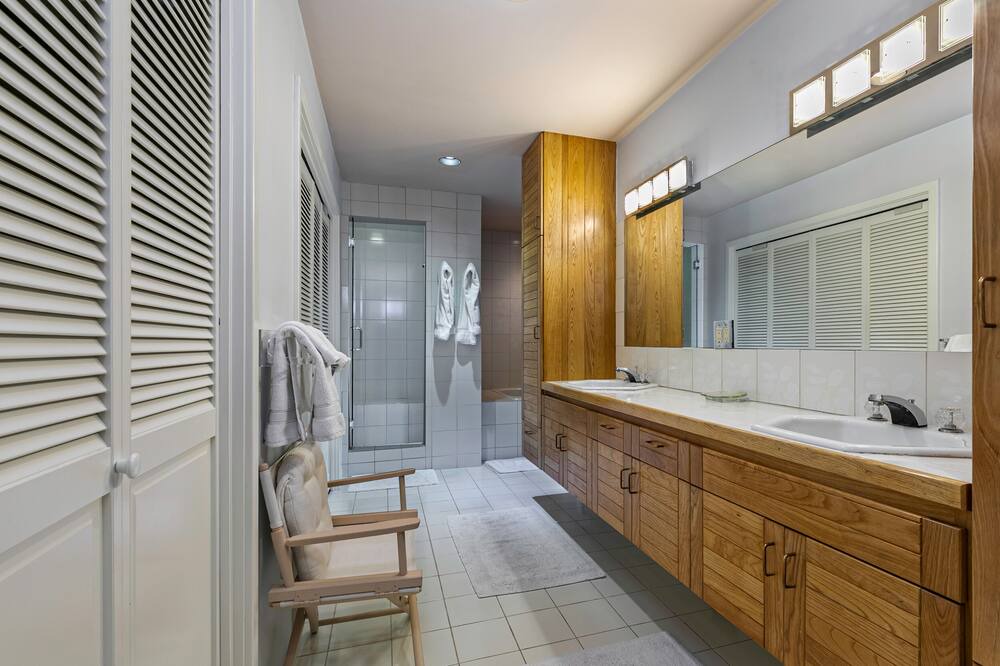 Photo of Bathroom in Mountain Valley