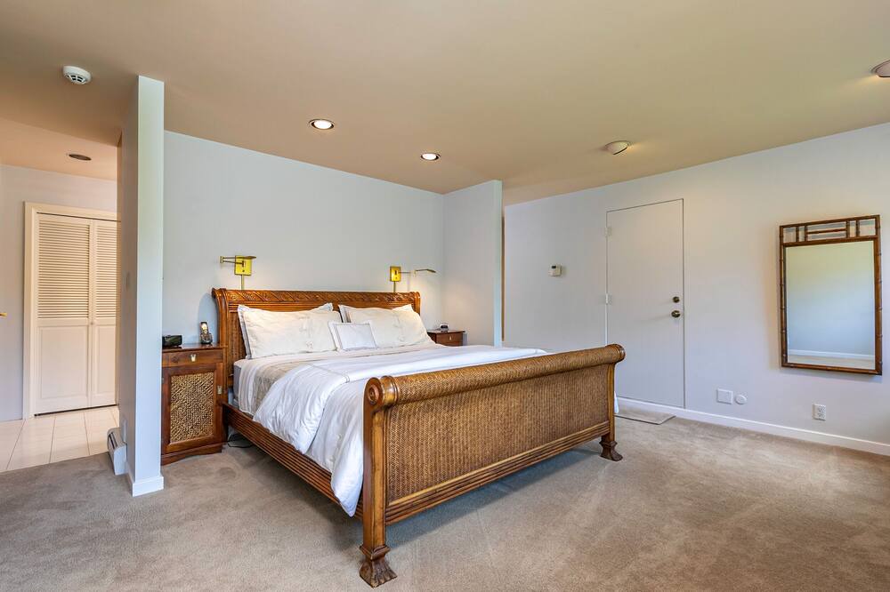 Photo of Bedroom in Mountain Valley