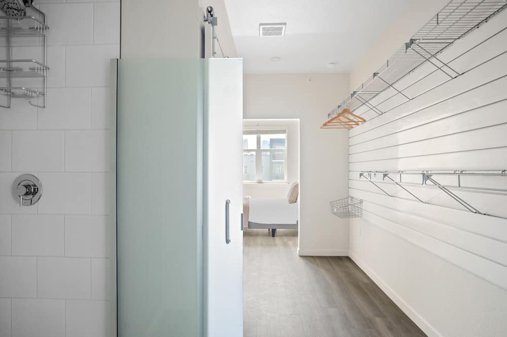Photo of Bedroom in Five Points