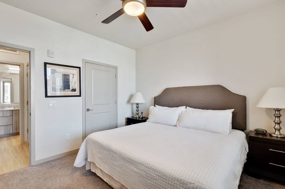 Photo of Bedroom in Palm Valley