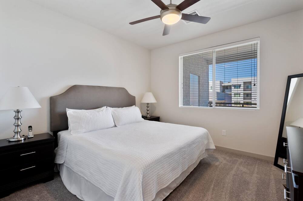 Photo of Bedroom in Palm Valley