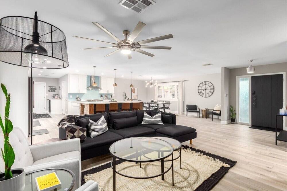 Photo of Bedroom in Raskin Estates