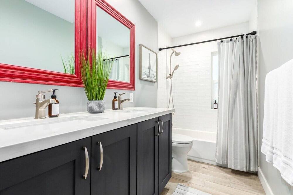 Photo of Bathroom in Raskin Estates