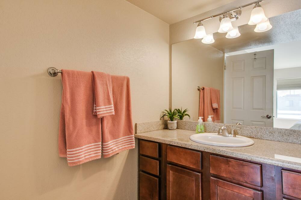 Photo of Bathroom in Scottsdale Estates Six