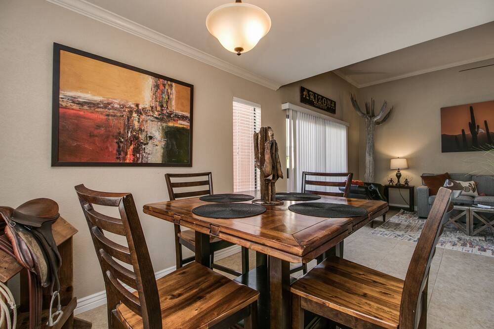 Photo of Kitchen in Scottsdale Estates Six