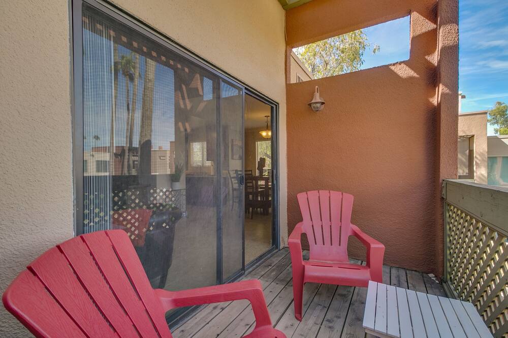 Photo of Patio Balcony in Scottsdale Estates Six