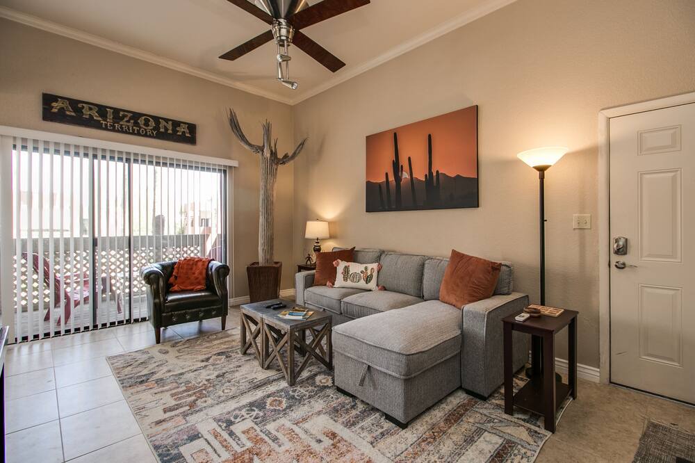 Photo of Bedroom in Scottsdale Estates Six