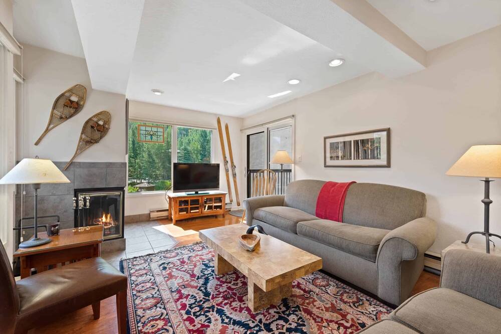 Photo of Livingroom in Vail