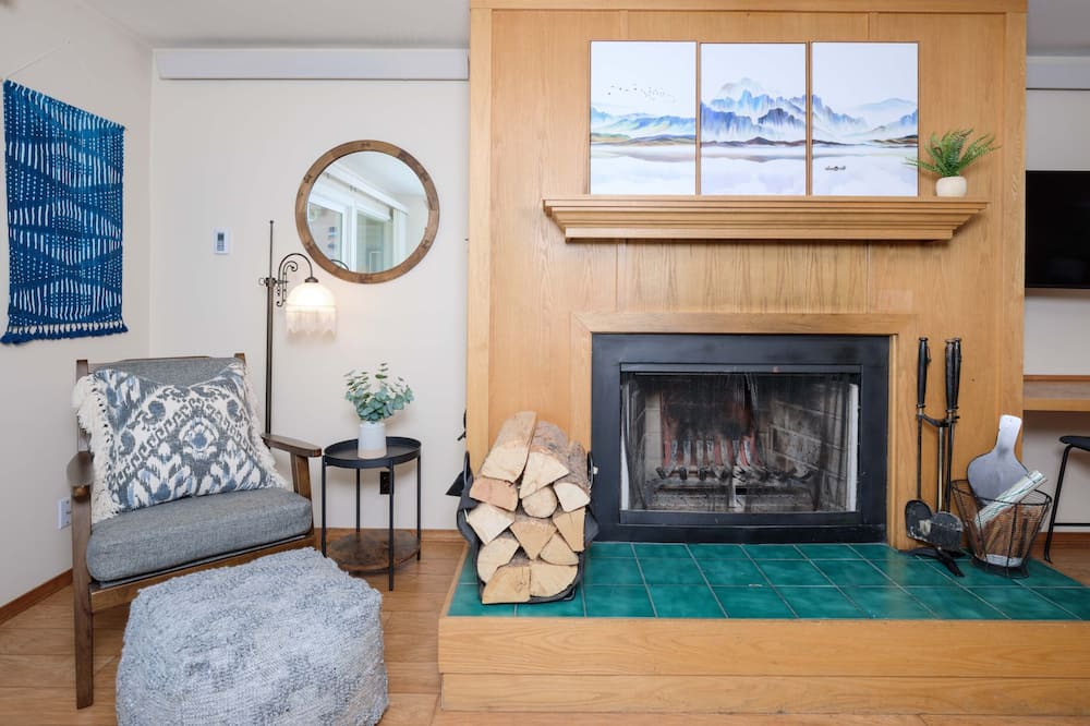 Photo of Livingroom in Big Sky