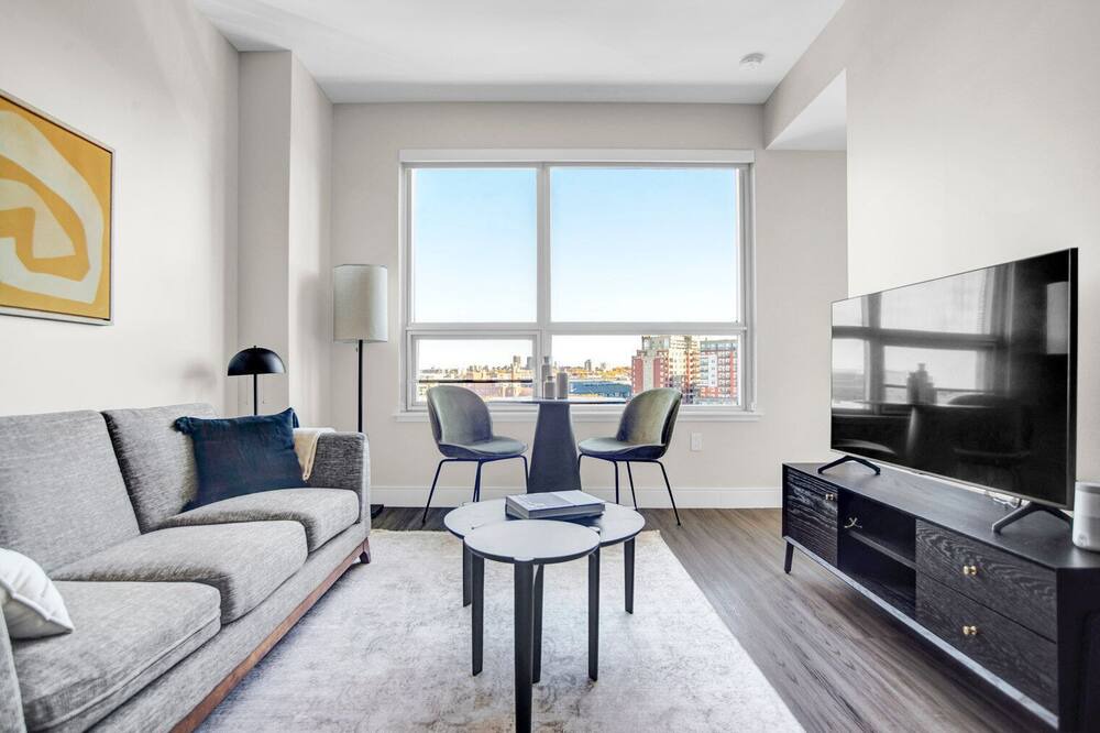 Photo of Livingroom in Five Points