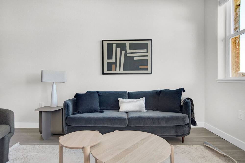 Photo of Livingroom in Ballpark