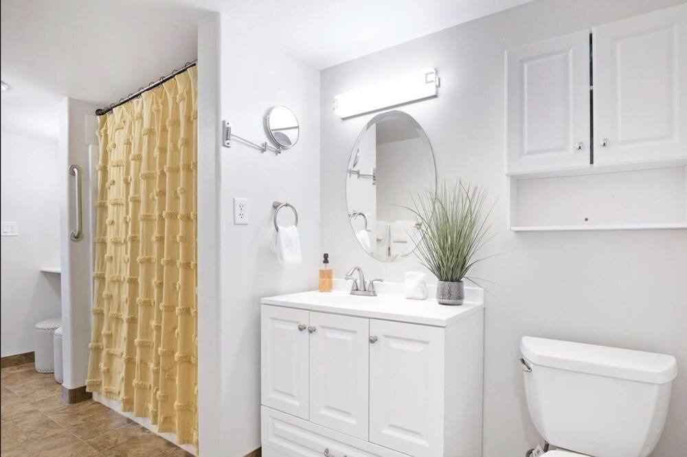 Photo of Bathroom in Shea North Estates