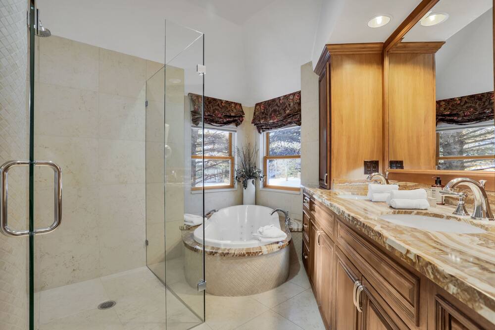 Photo of Bedroom in Edwards