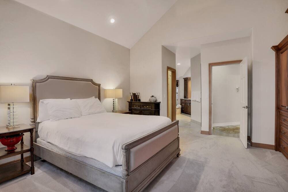 Photo of Bedroom in Edwards