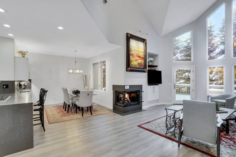 Photo of Bedroom in Edwards