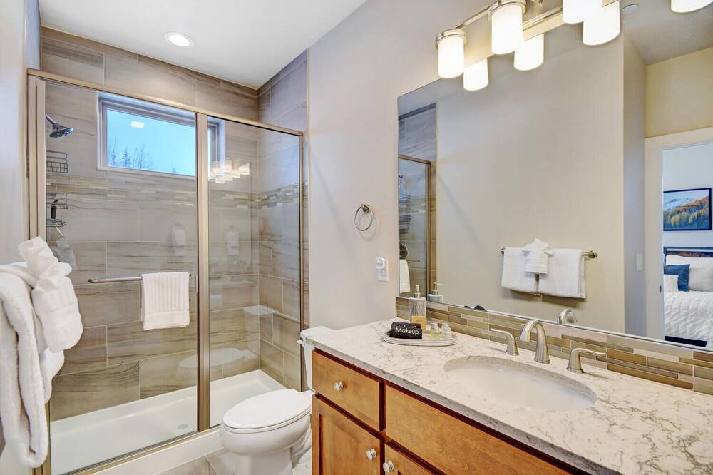 Photo of Bathroom in Rendezvous