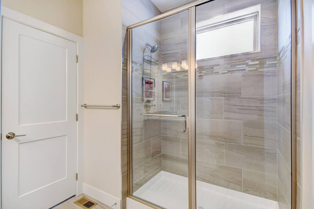 Photo of Bathroom in Rendezvous