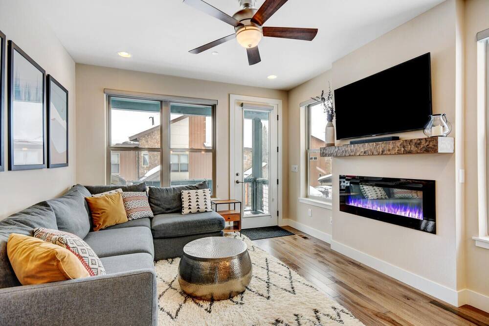 Photo of Livingroom in Rendezvous