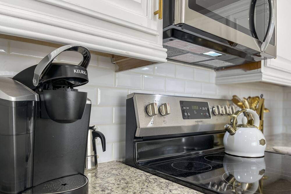 Photo of Kitchen in Scottsdale Estates Five