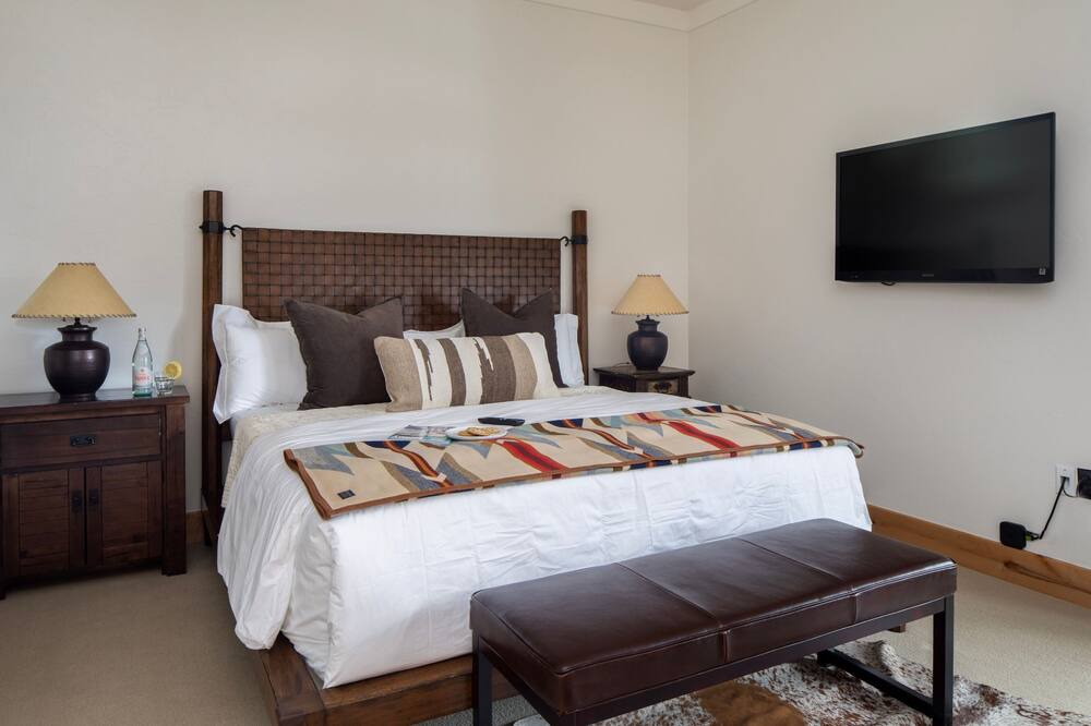 Photo of Bedroom in Victor
