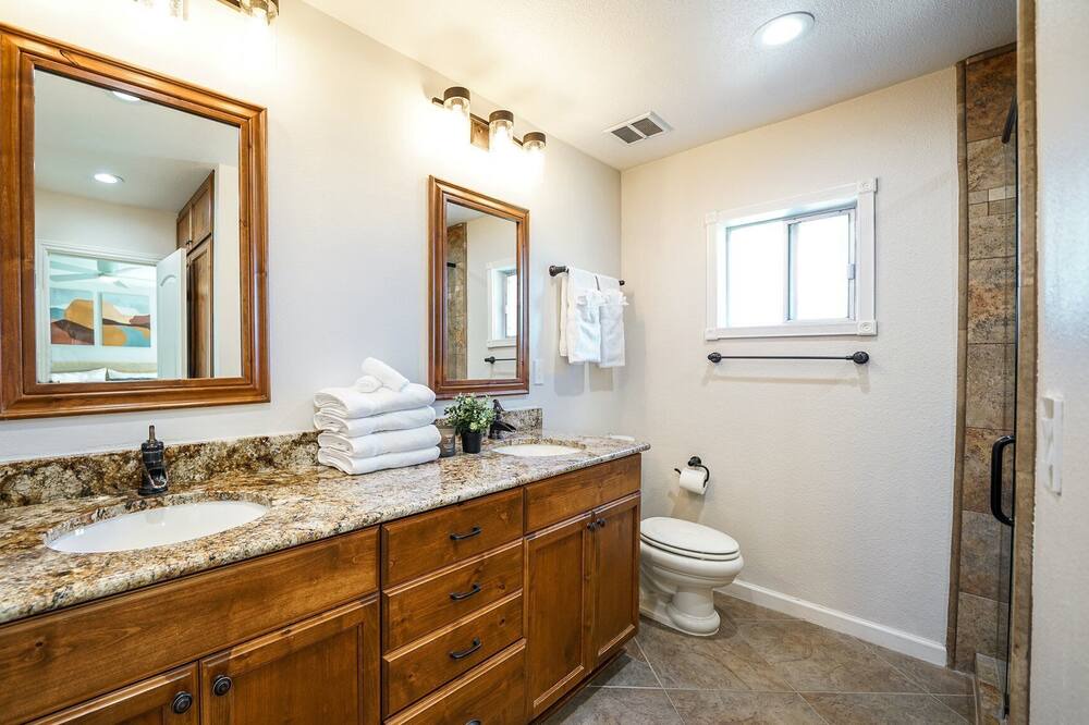 Photo of Bathroom in Shea North Estates