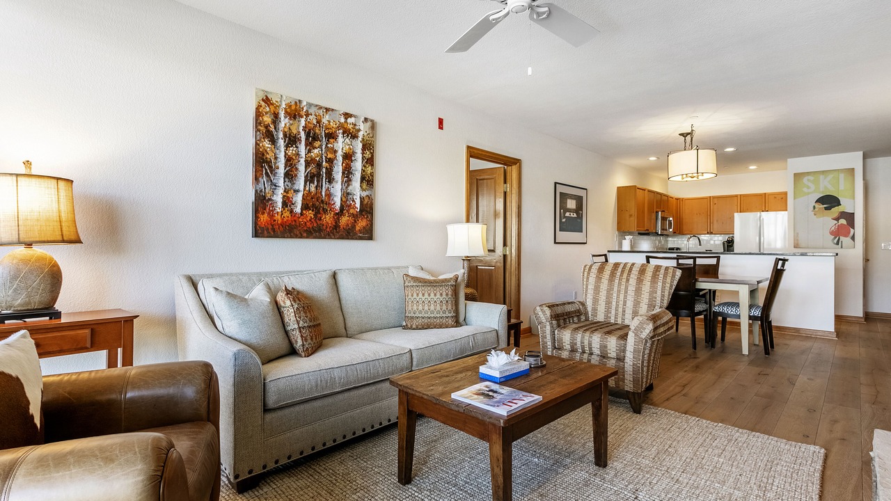 Photo of Livingroom in Avon