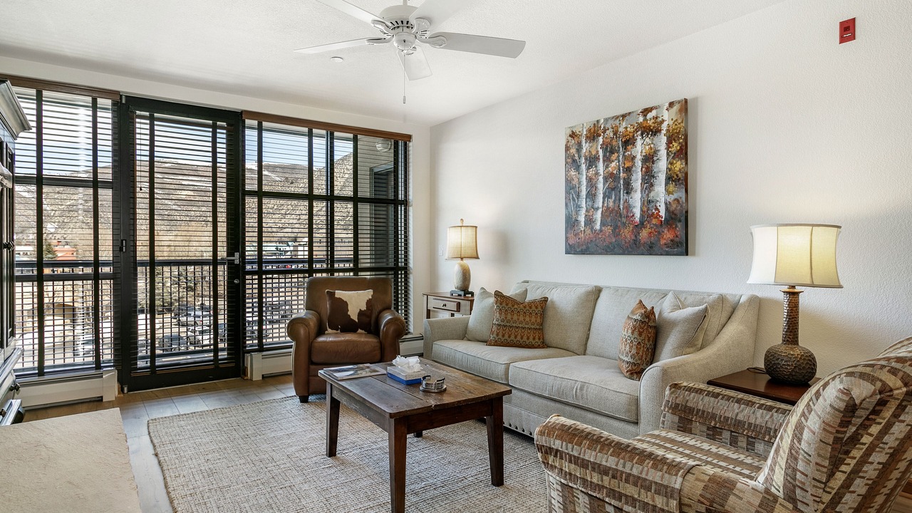 Photo of Livingroom in Avon