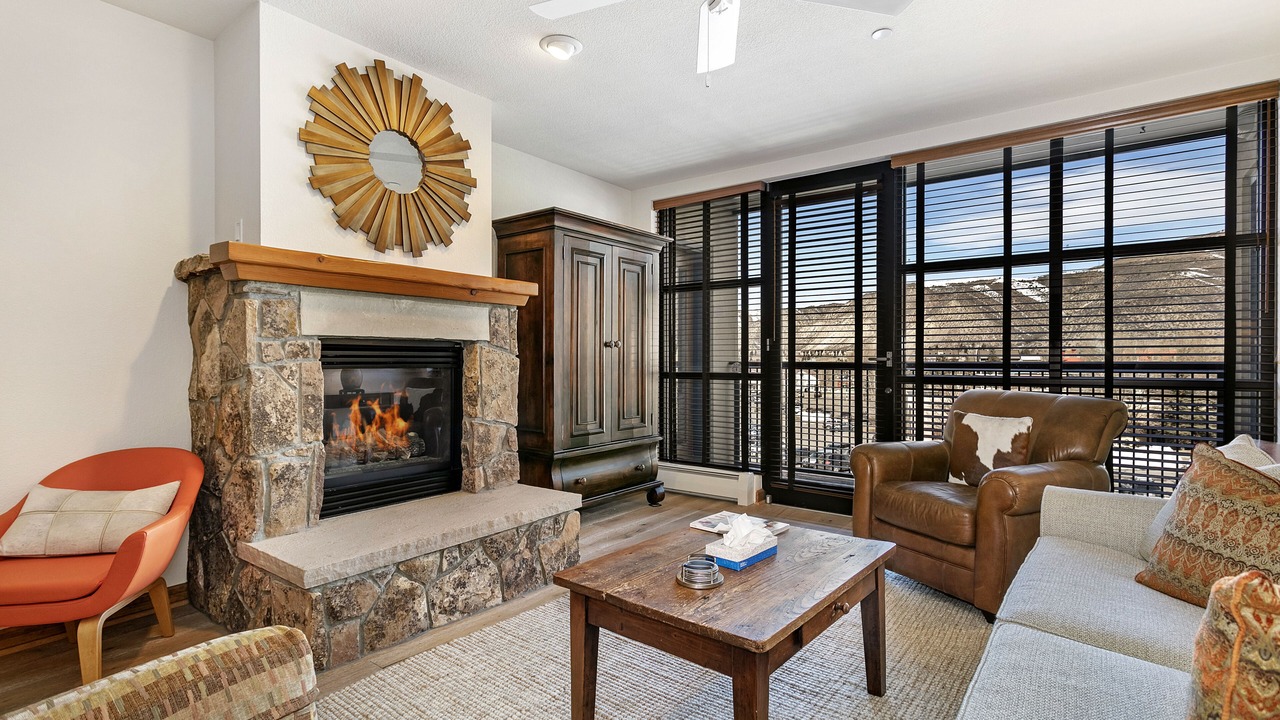 Photo of Livingroom in Avon