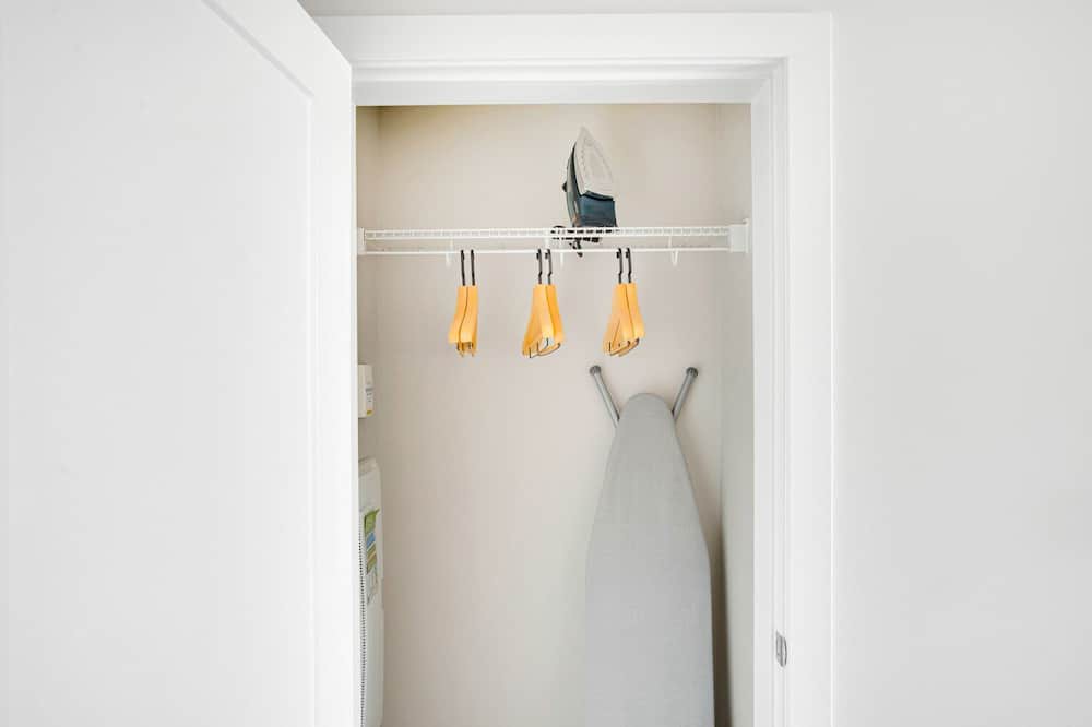 Photo of Bedroom in Hale