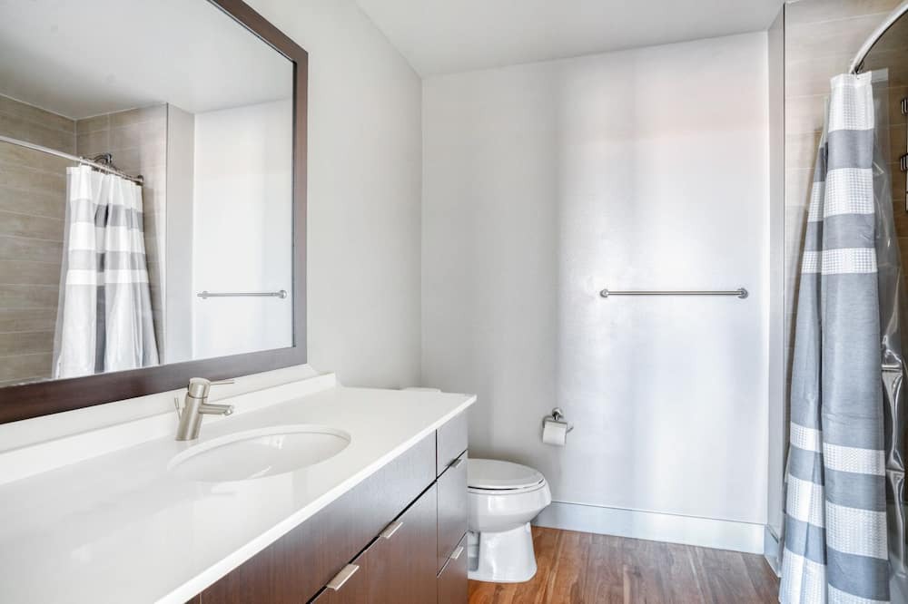 Photo of Bathroom in Hale