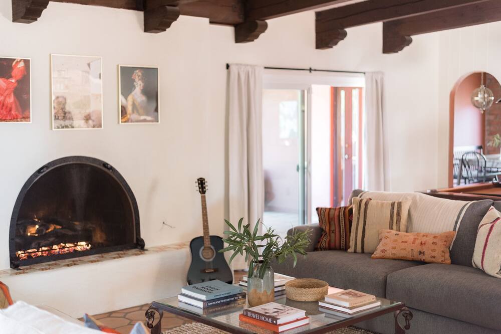 Photo of Livingroom in Camelback Sierra