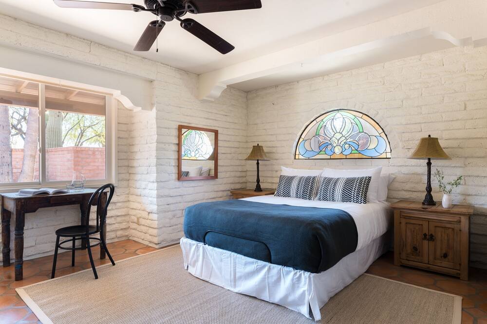 Photo of Bedroom in Camelback Sierra