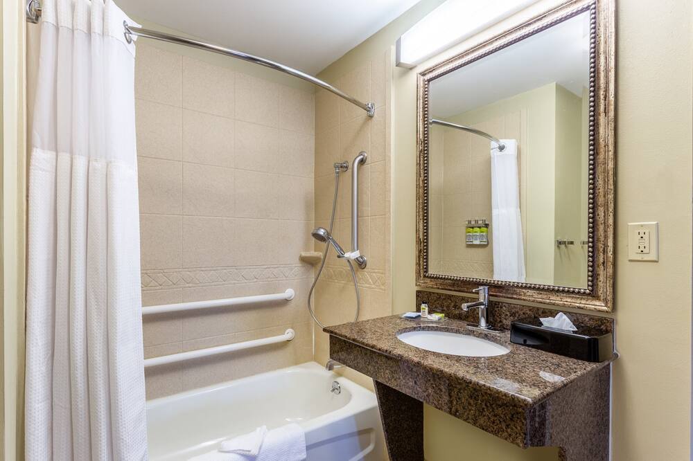 Photo of Bathroom in Davenport