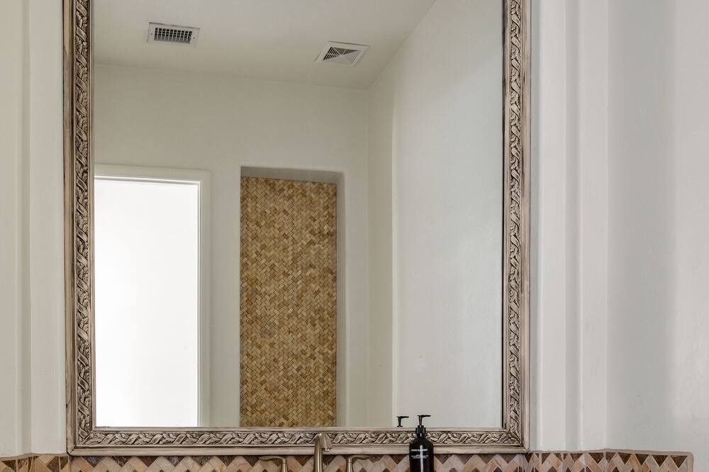 Photo of Bathroom in Sonoran Hills