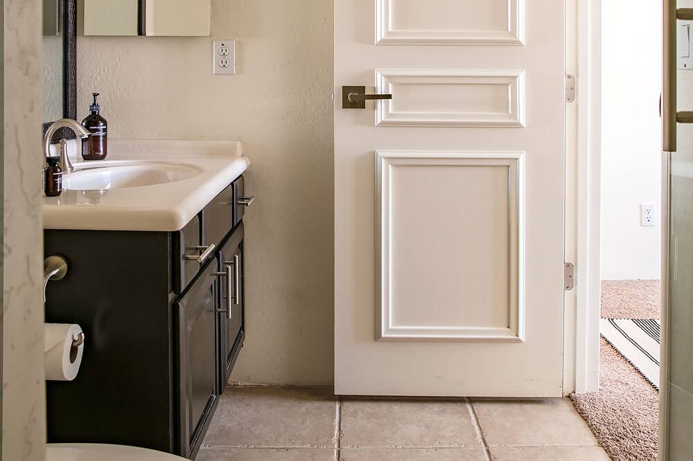 Photo of Bathroom in Sonoran Hills