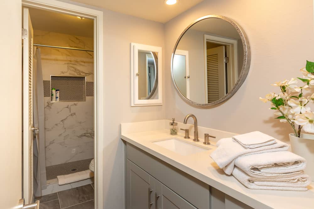 Photo of Bathroom in Woodland Springs