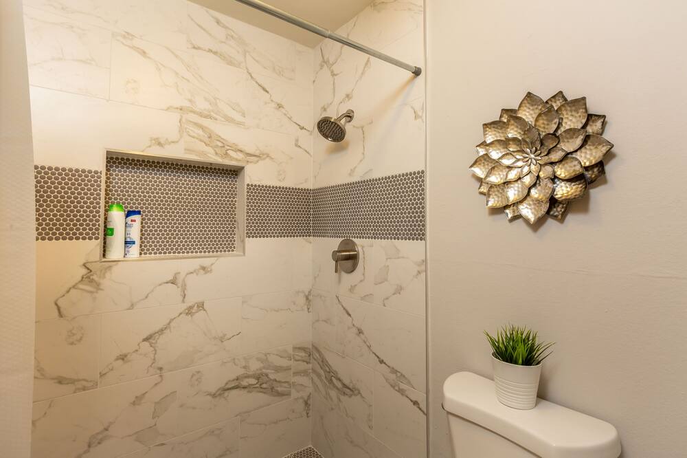 Photo of Bathroom in Woodland Springs