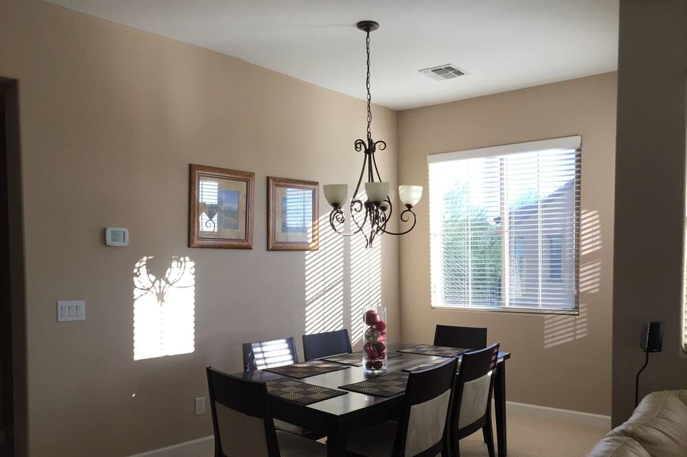 Photo of Livingroom in Talon Retreat