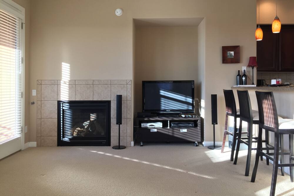 Photo of Livingroom in Talon Retreat
