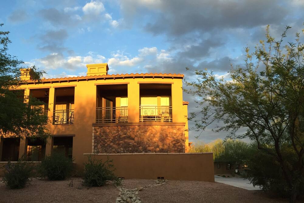 Photo of Outdoor in Talon Retreat