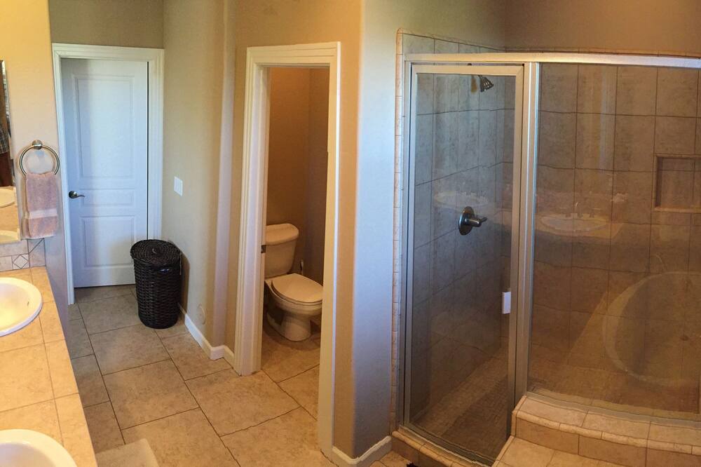 Photo of Bedroom in Talon Retreat