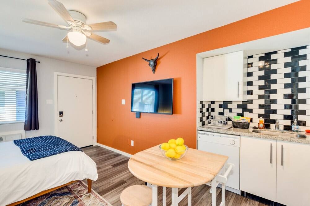 Photo of Bedroom in Sunset