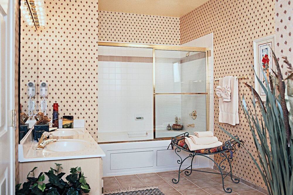 Photo of Bathroom in East Mesa