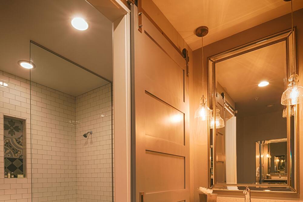 Photo of Bathroom in Cottonwood