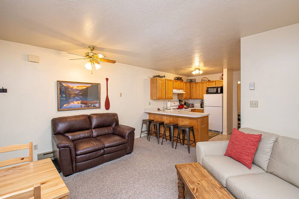 Photo of Livingroom in Wolf Creek