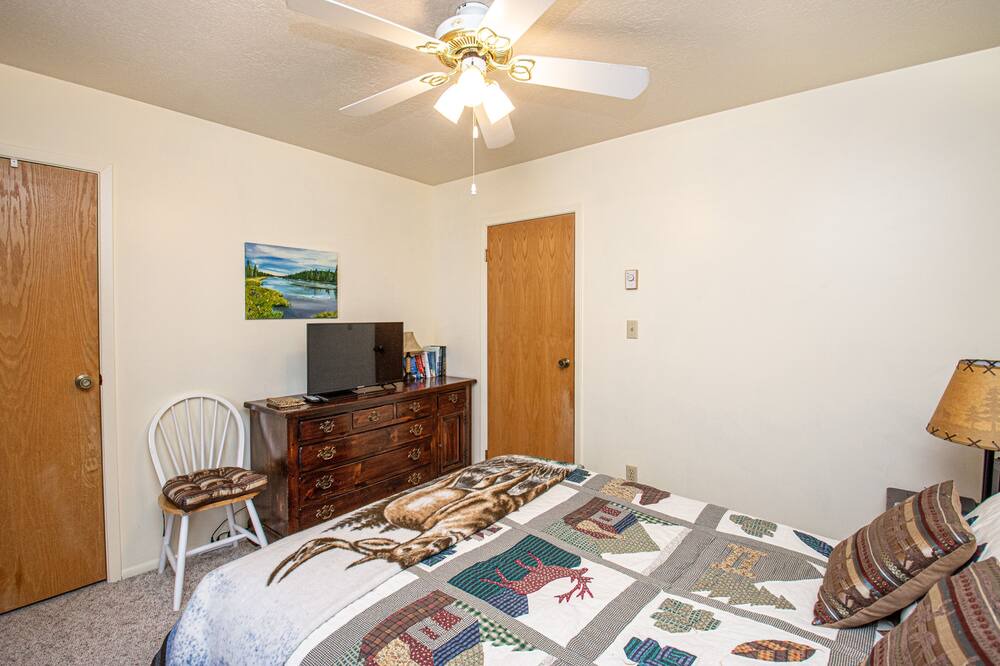 Photo of Bedroom in Wolf Creek
